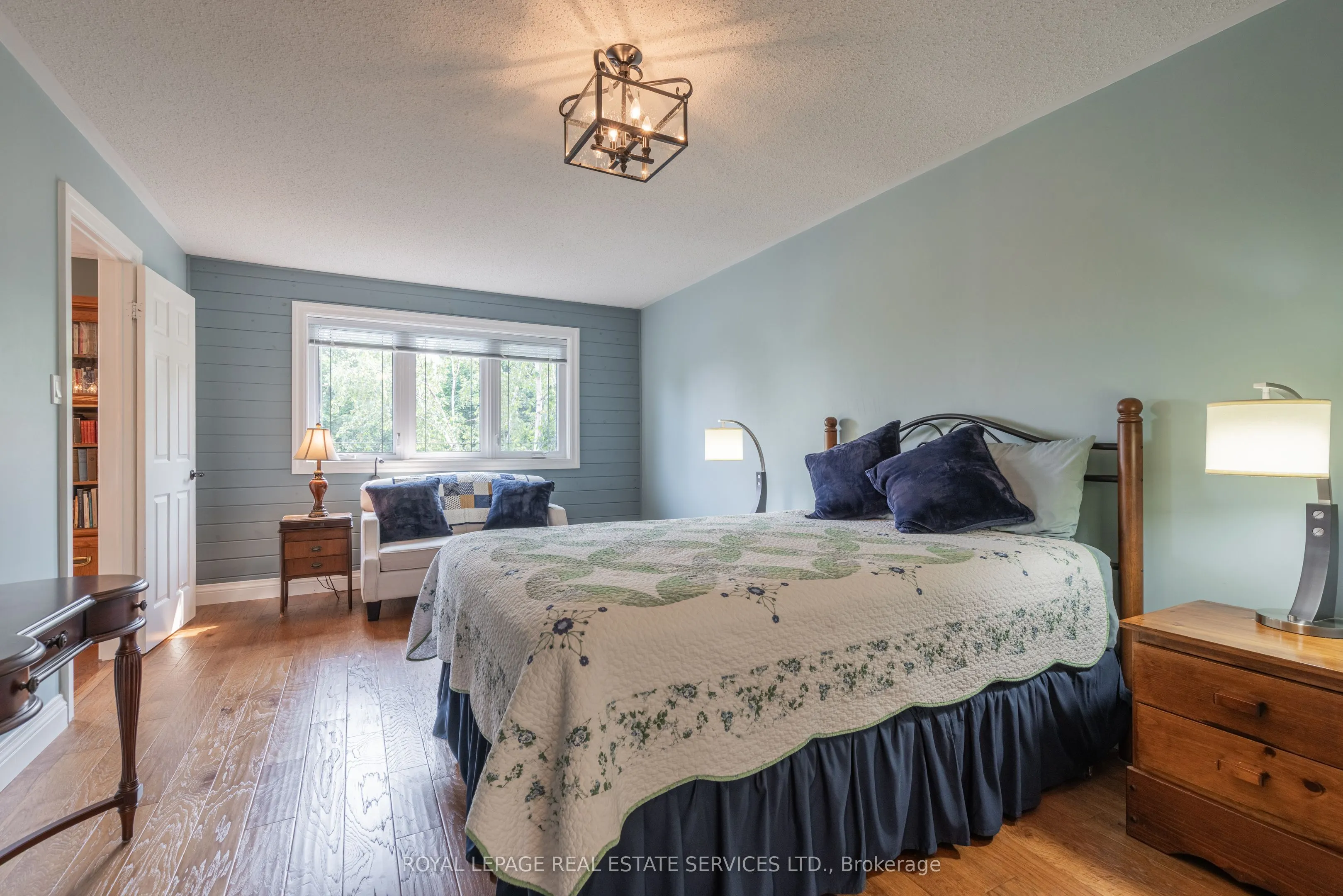 1210 BEECHGROVE Crescent
