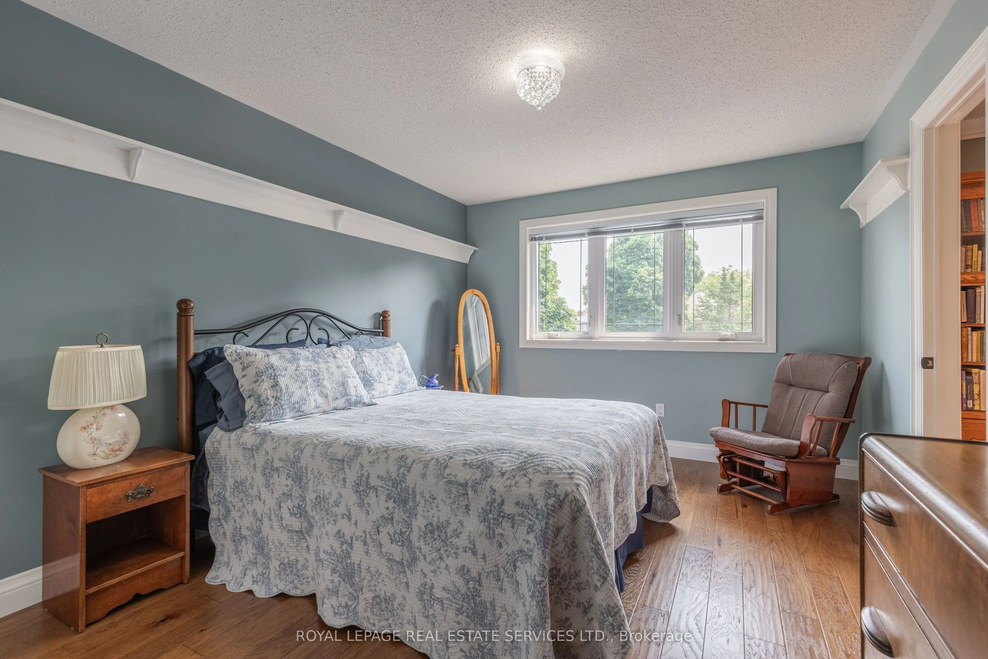1210 BEECHGROVE Crescent