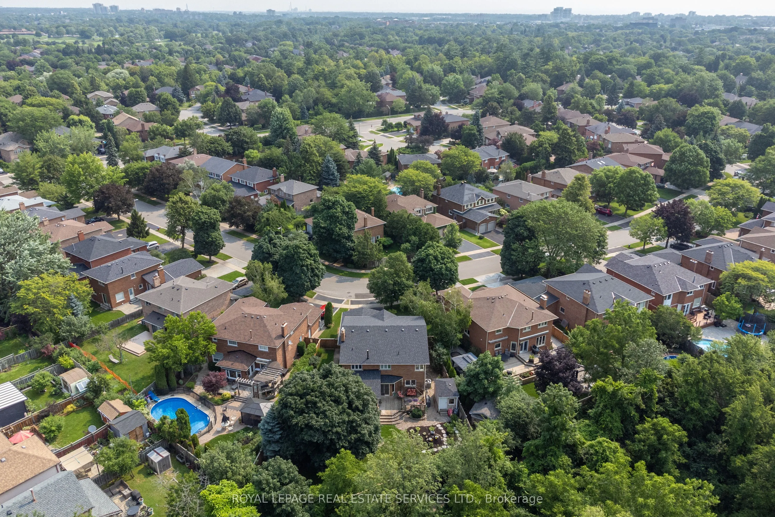 1210 BEECHGROVE Crescent