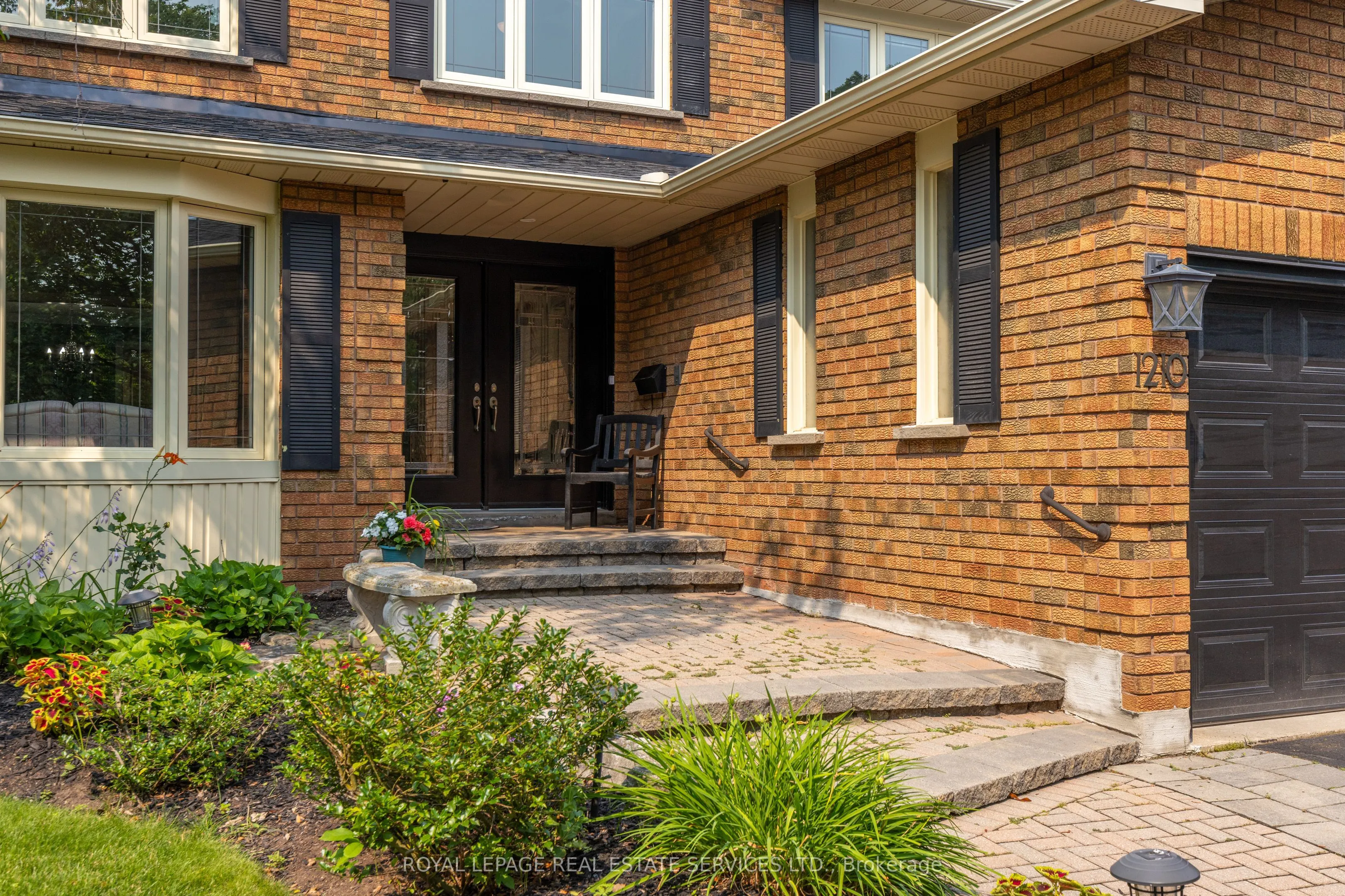 1210 BEECHGROVE Crescent