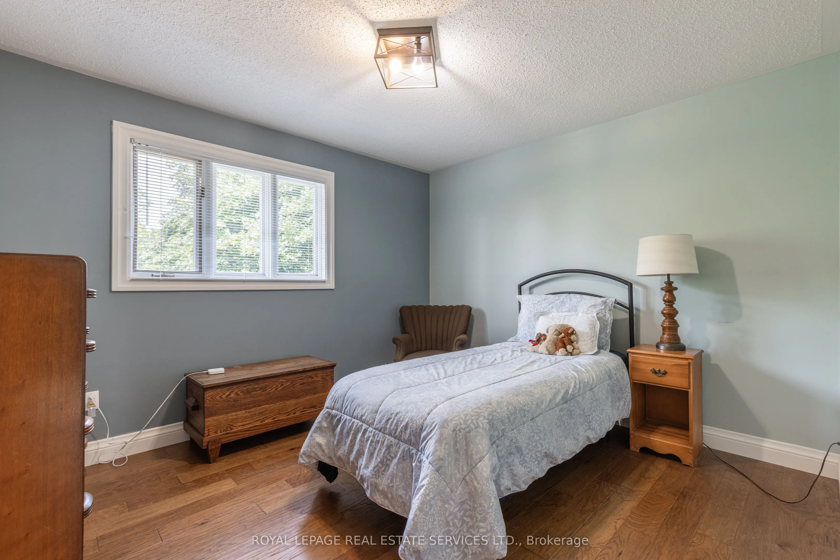 1210 BEECHGROVE Crescent