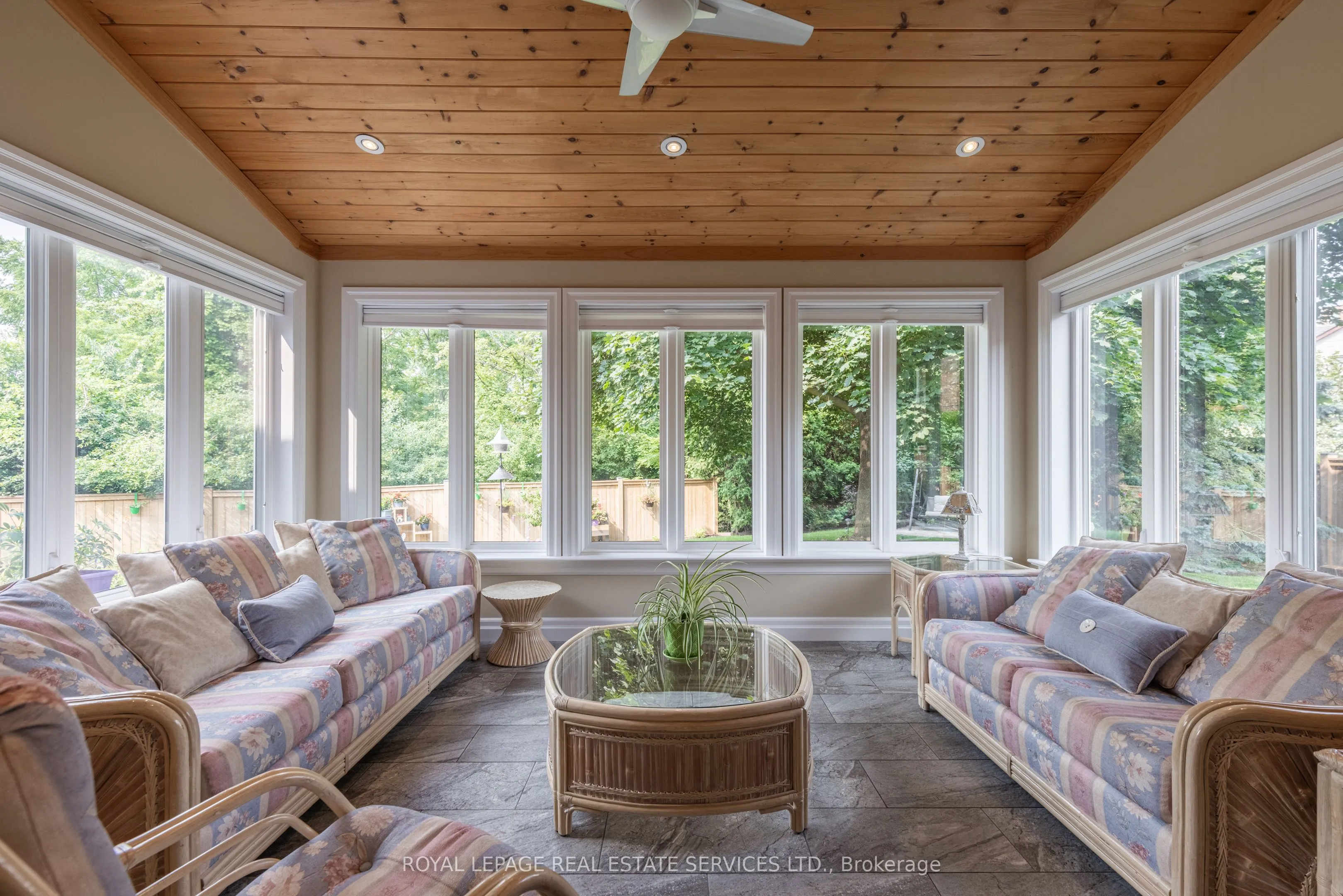 1210 BEECHGROVE Crescent