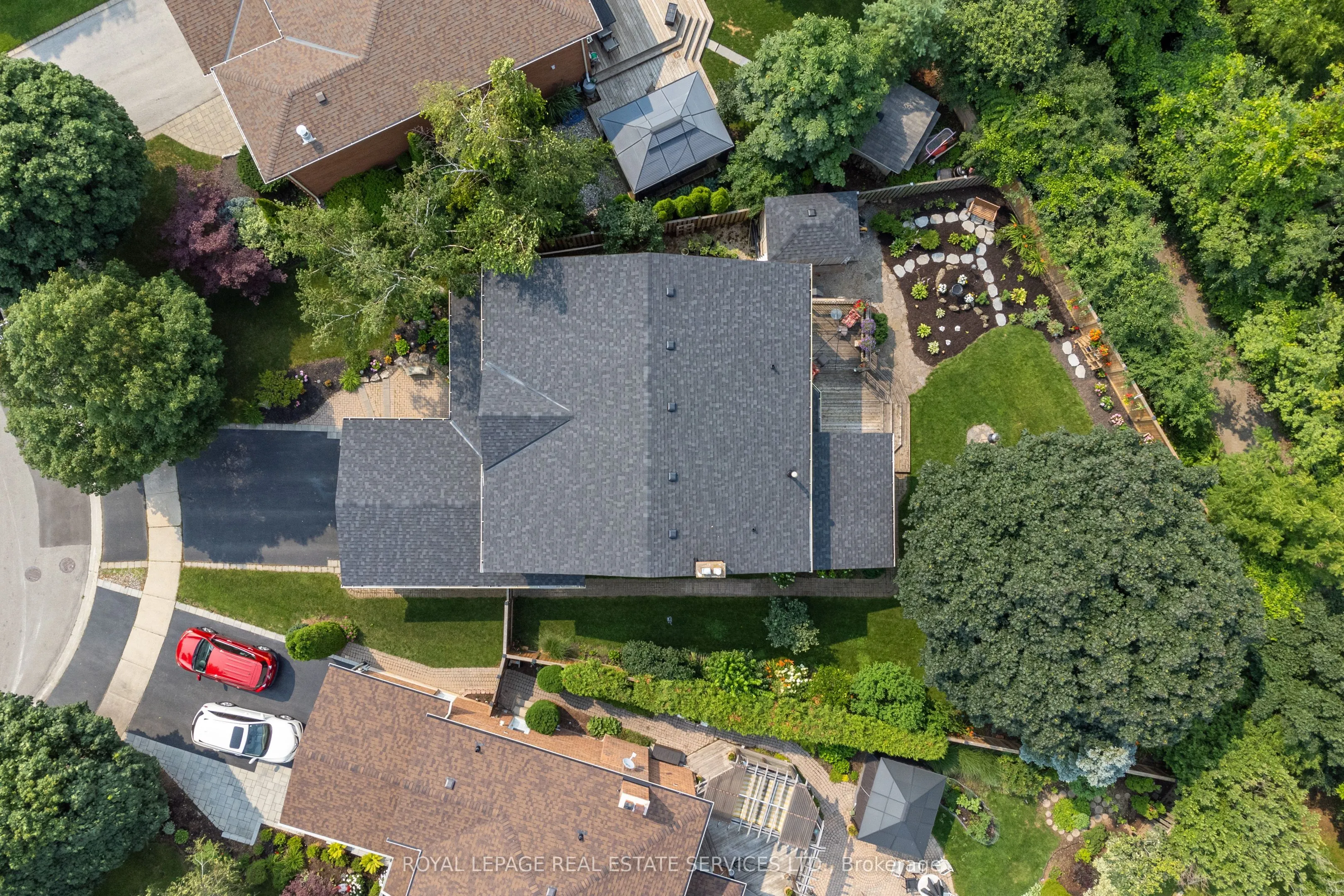 1210 BEECHGROVE Crescent