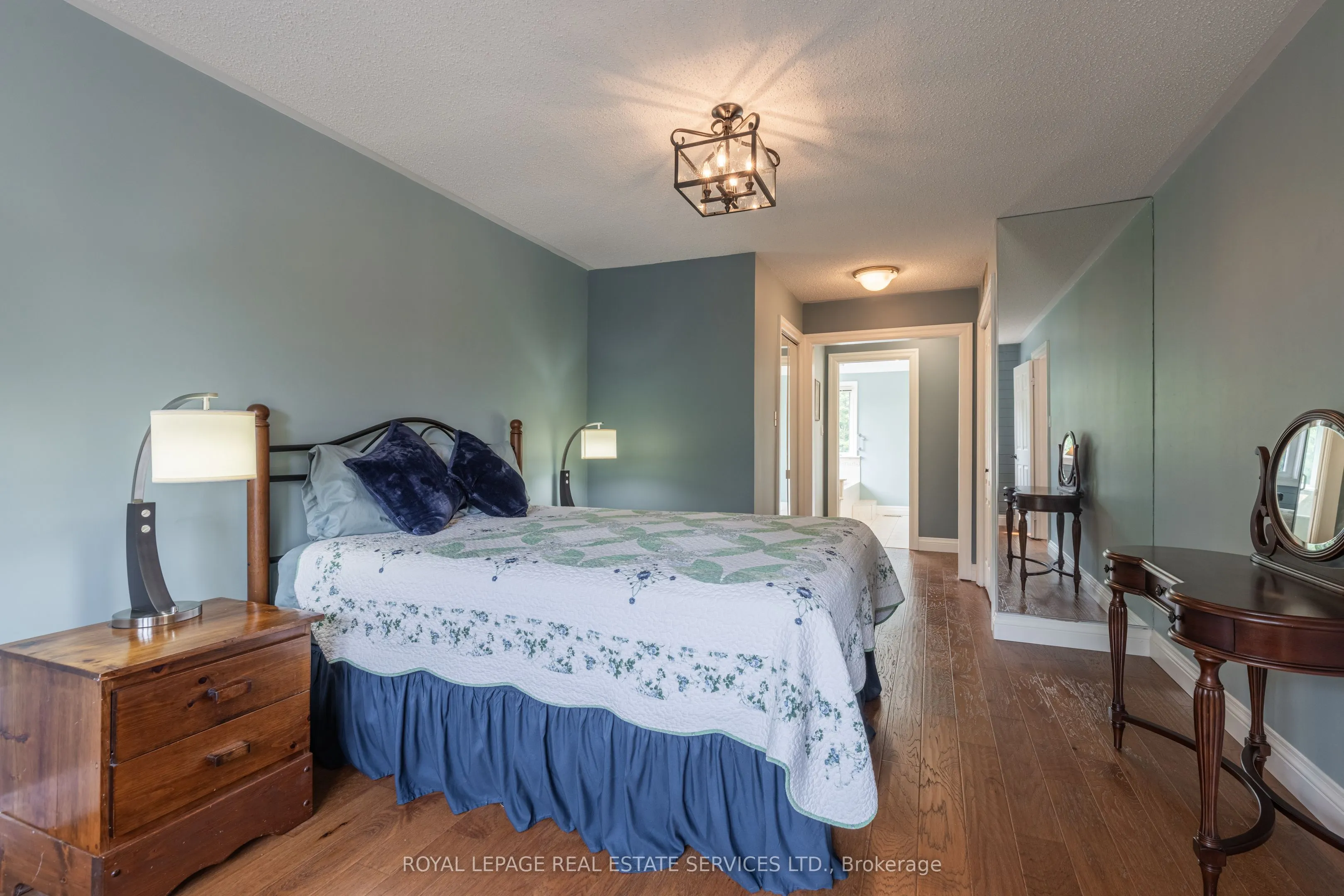 1210 BEECHGROVE Crescent