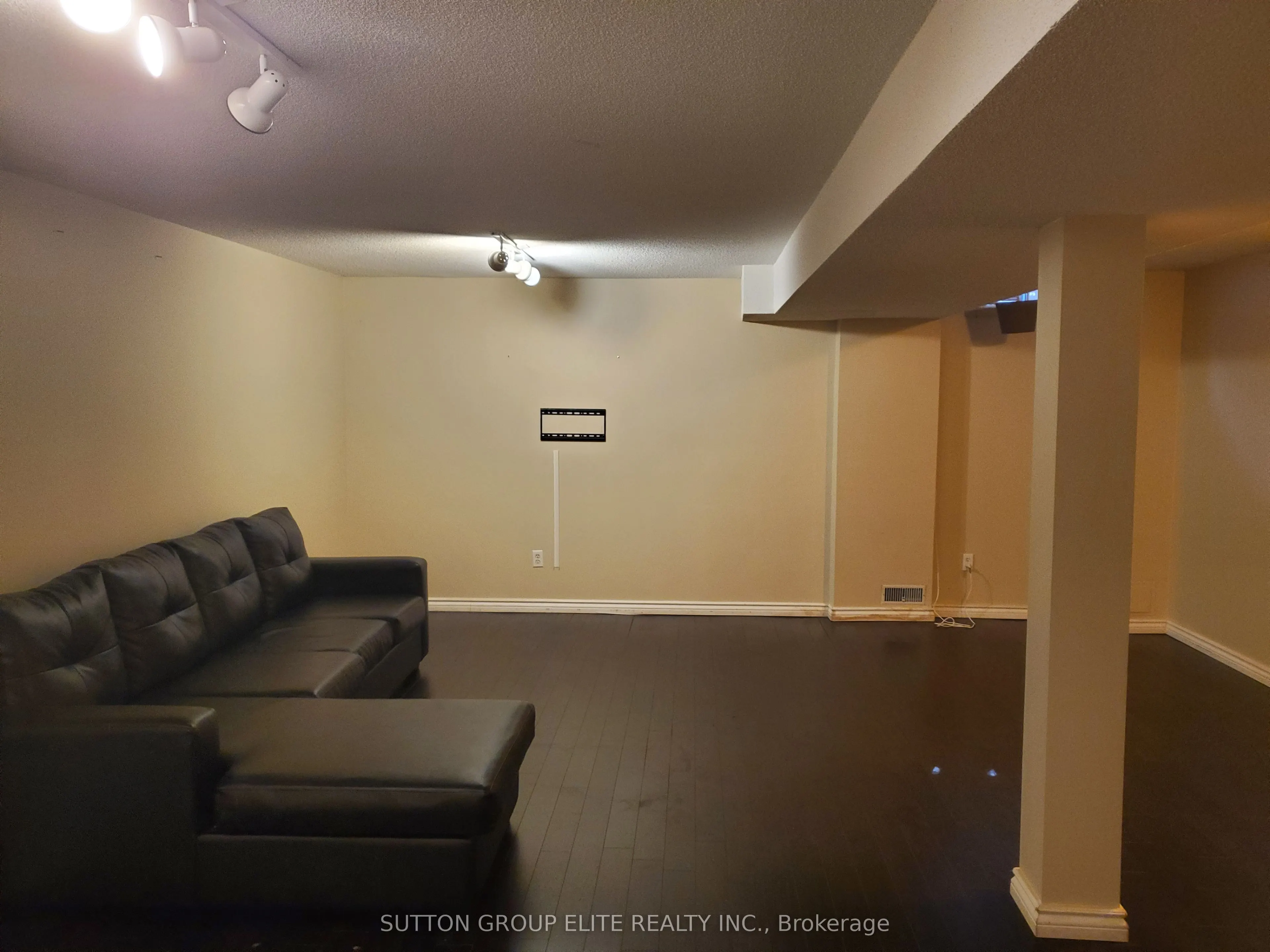 3938 Nightshade Lane