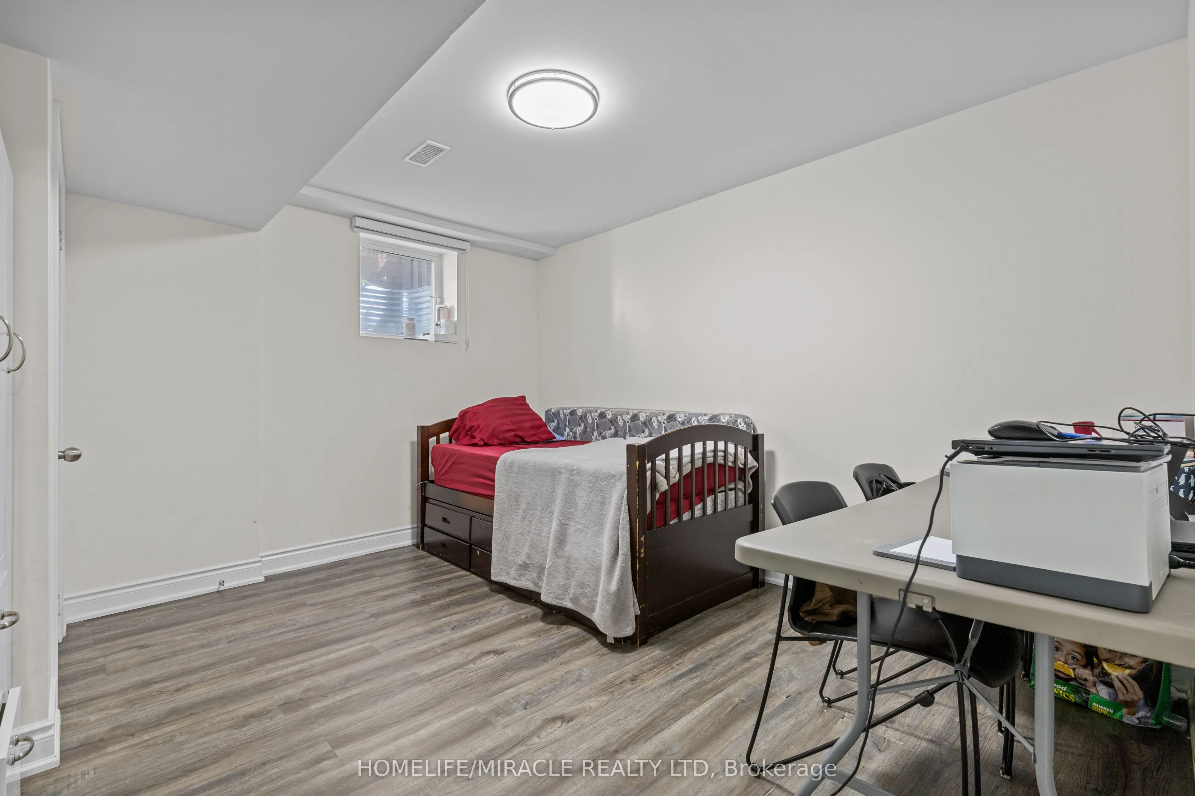 44 Newark Way