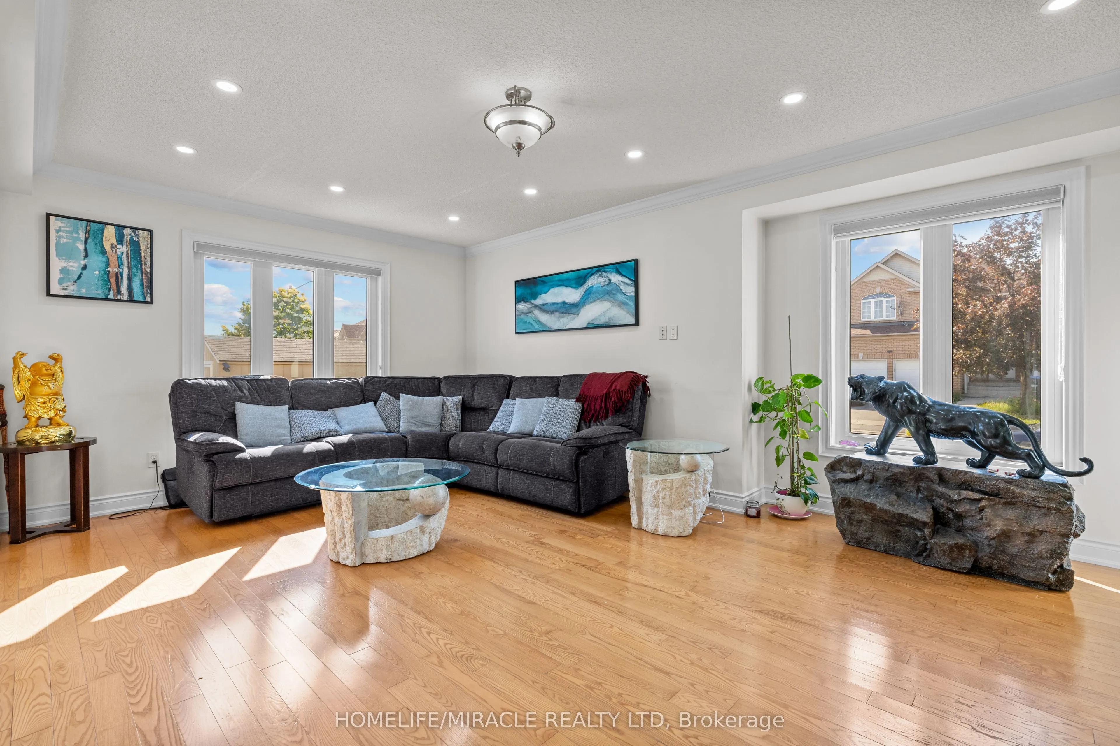 44 Newark Way