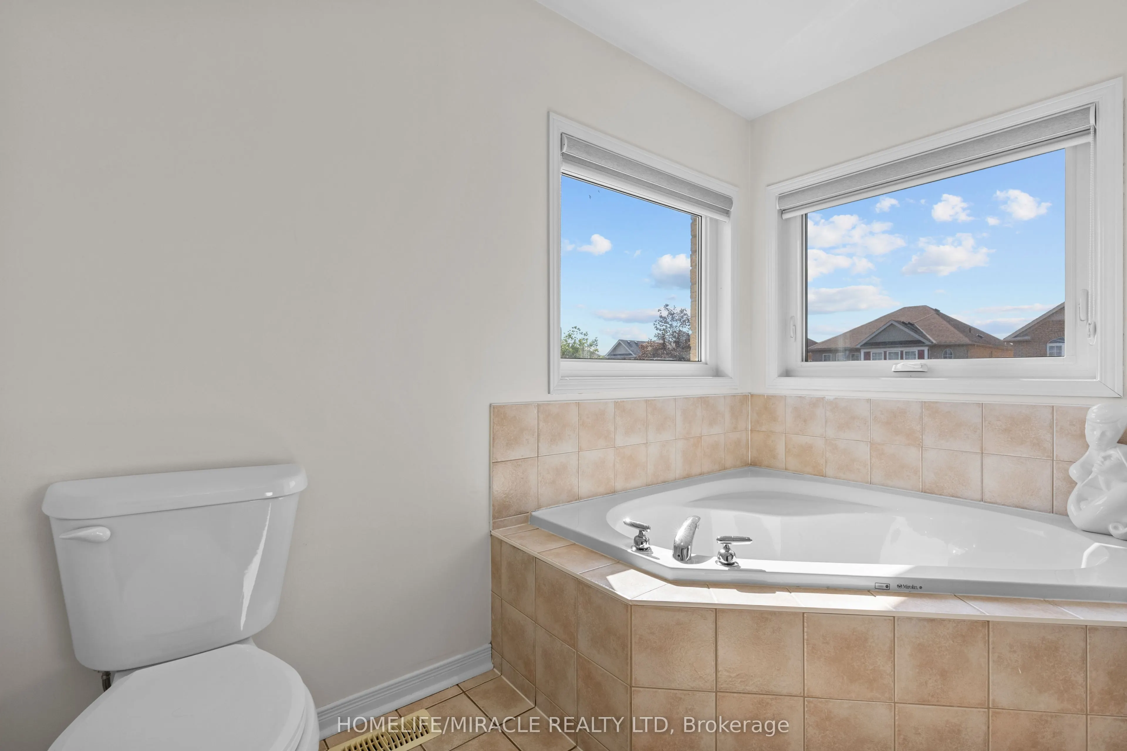 44 Newark Way