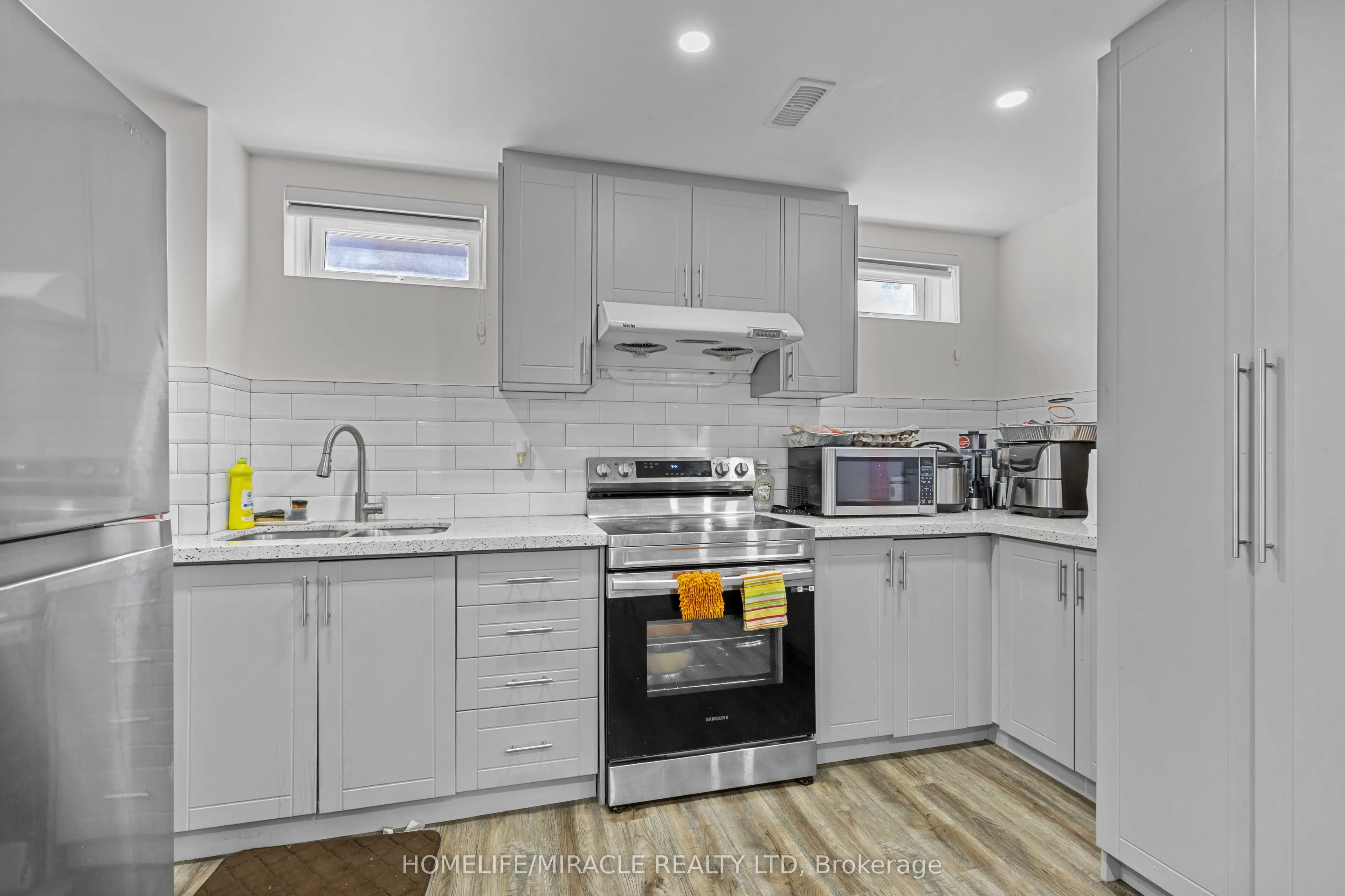 44 Newark Way