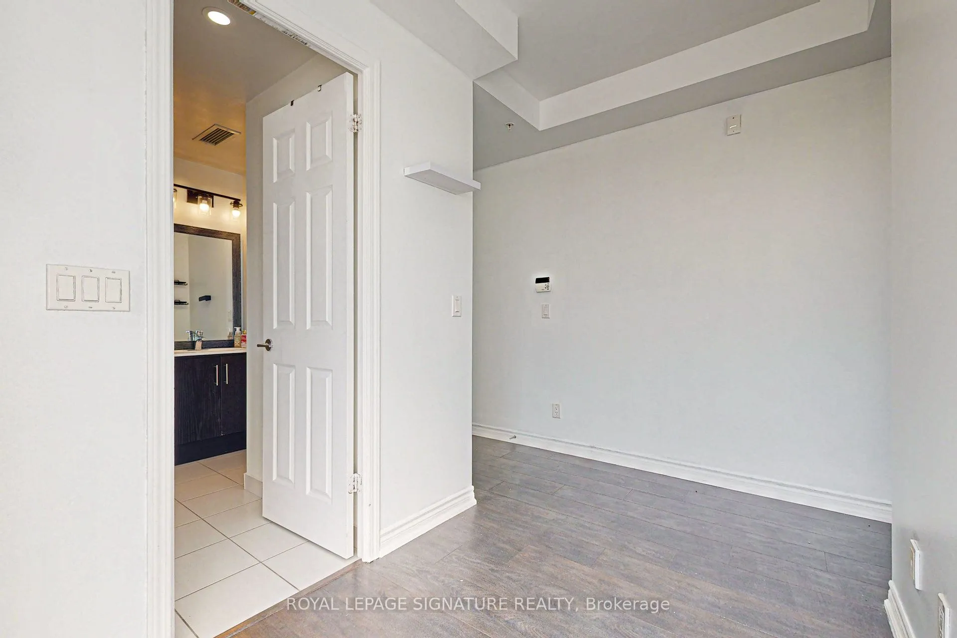 15 James Finlay Way, #1012