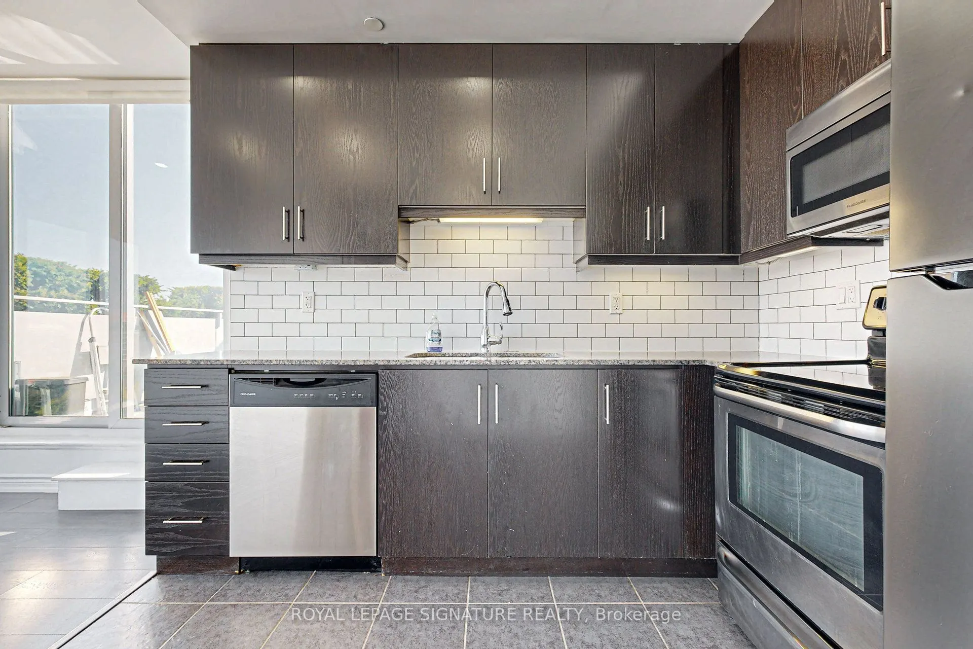 15 James Finlay Way, #1012