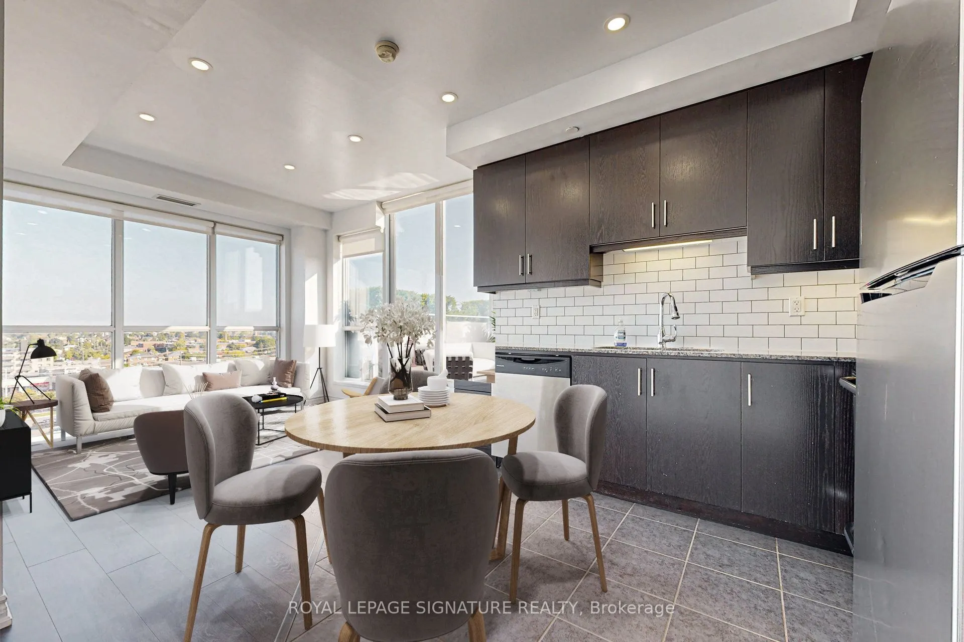 15 James Finlay Way, #1012