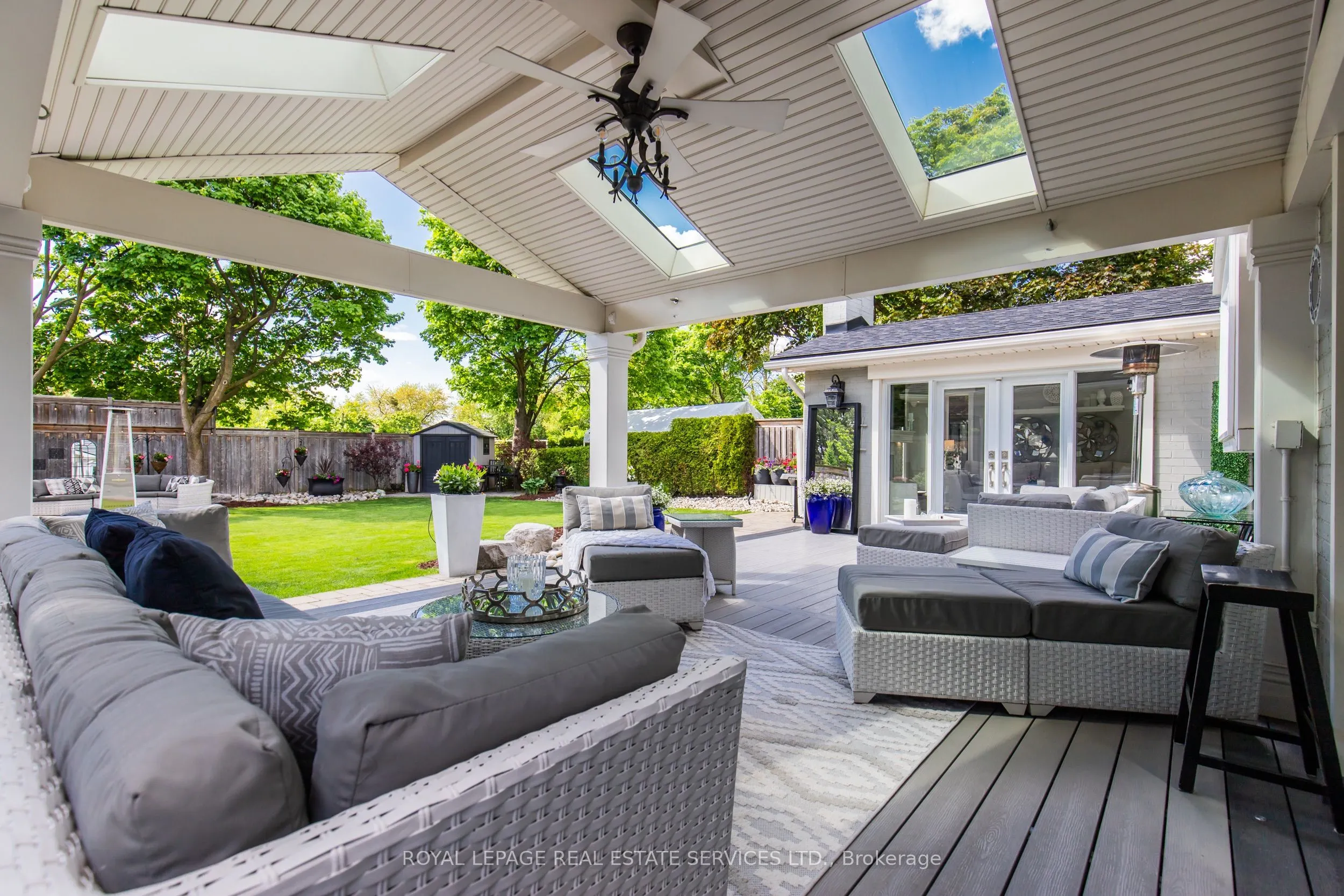 16 Ferndale Crescent
