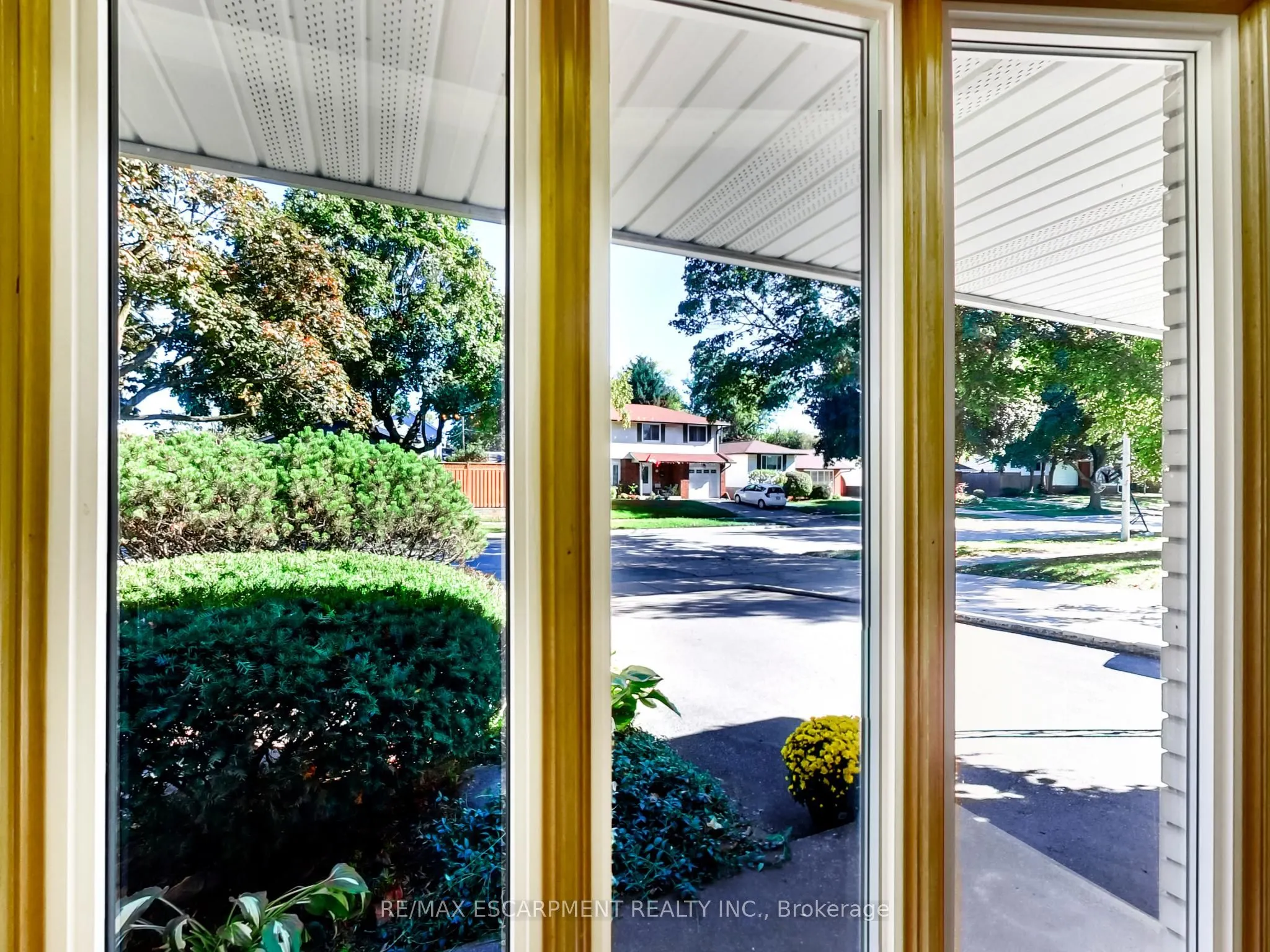558 Parkside Crescent