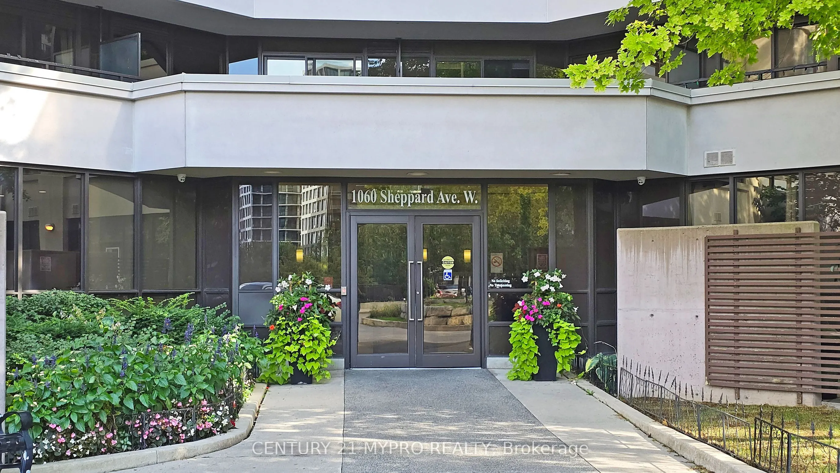 1060 Sheppard Avenue, #1103