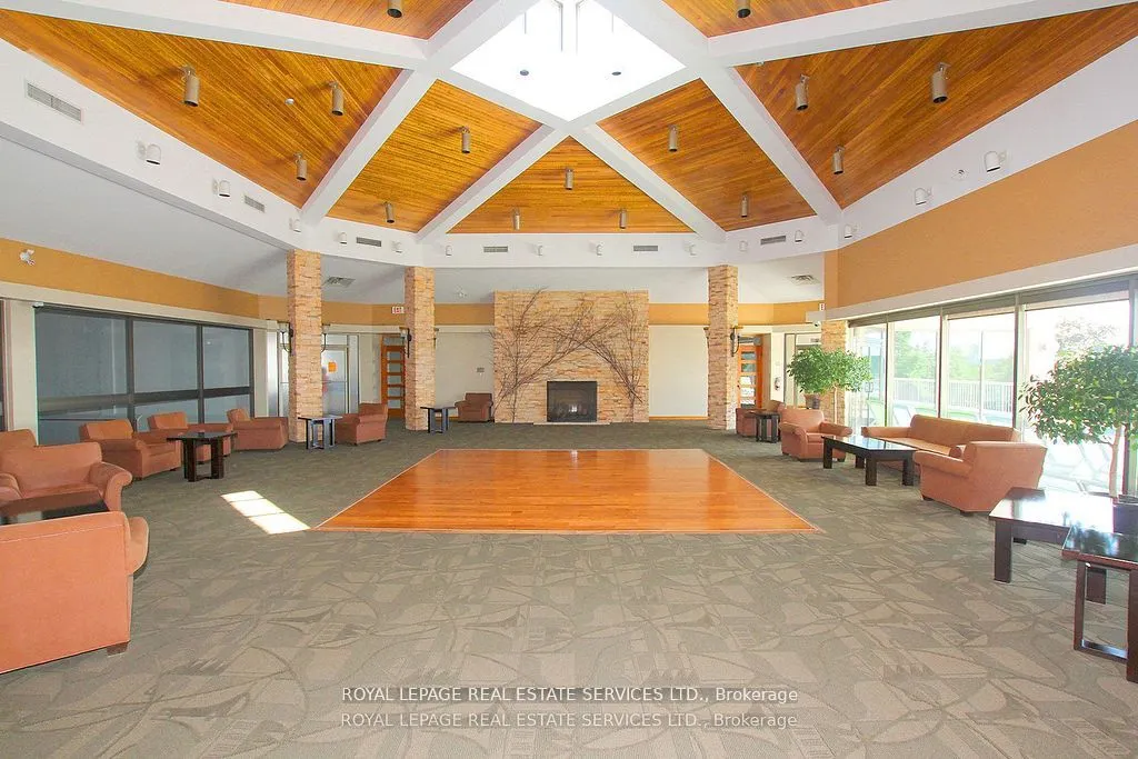 2267 Lakeshore Boulevard W, #216
