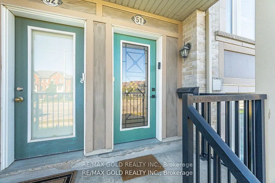 60 Fairwood Circle
