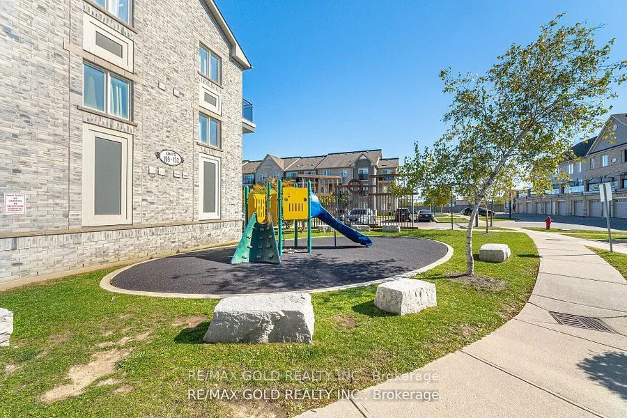 60 Fairwood Circle