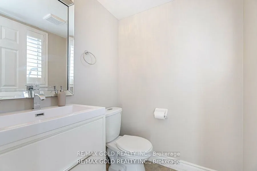 60 Fairwood Circle