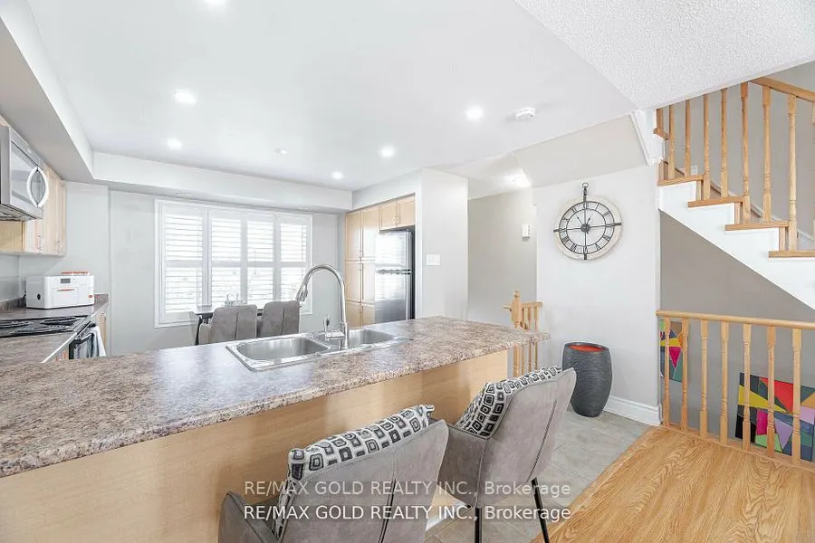 60 Fairwood Circle