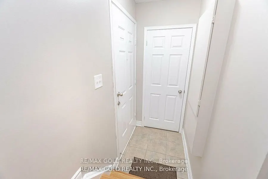 60 Fairwood Circle