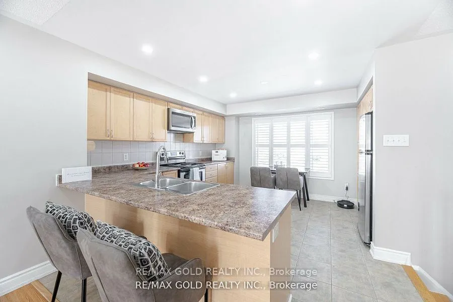 60 Fairwood Circle