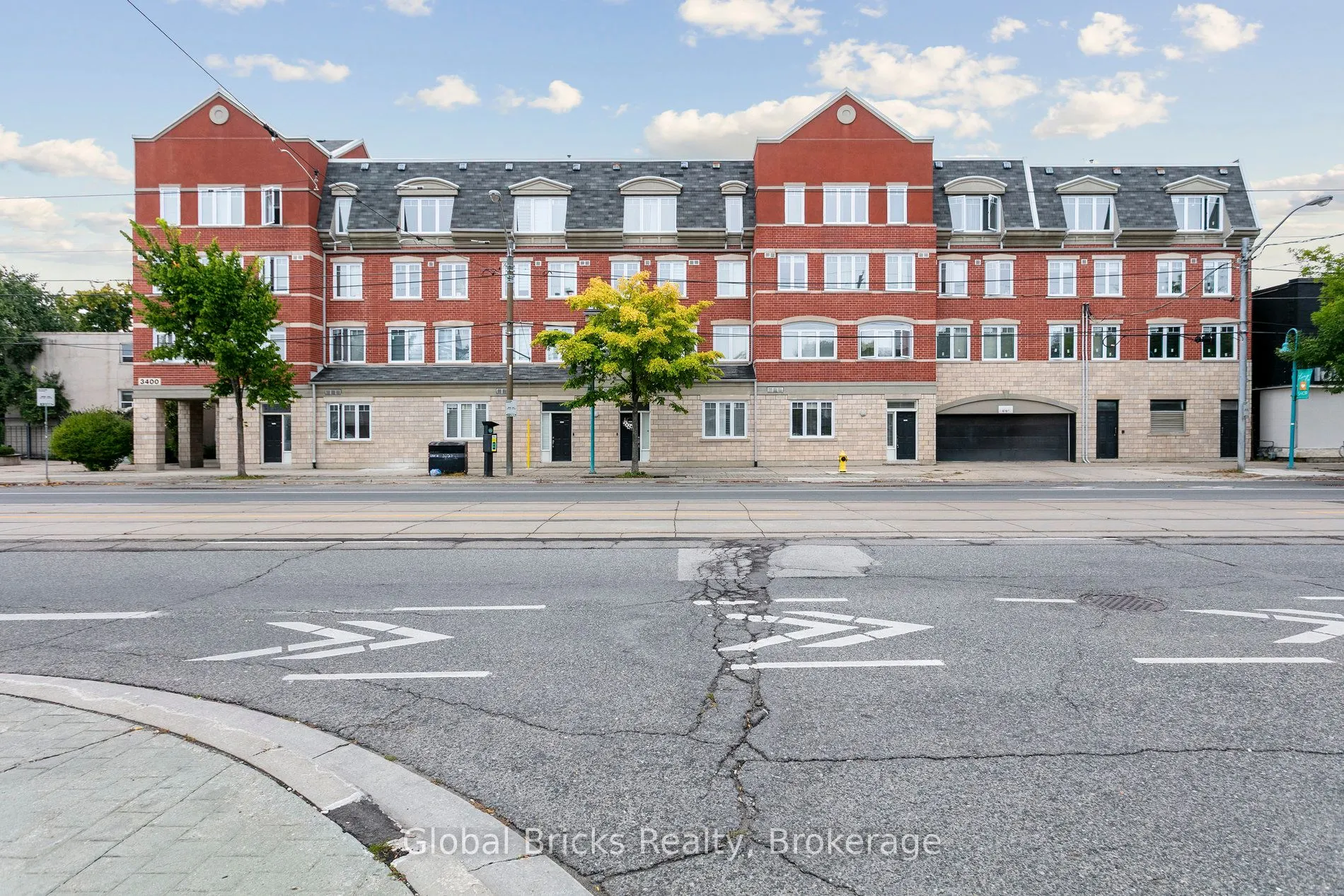 3400 Lakeshore Boulevard W, #203