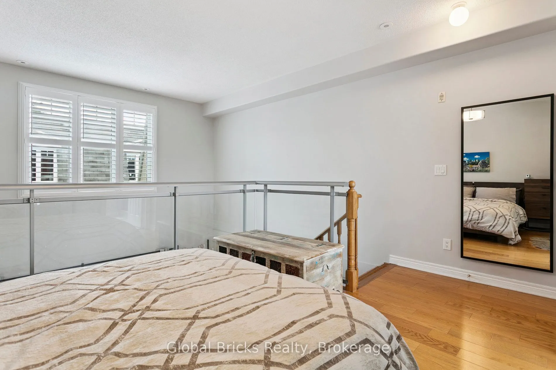 3400 Lakeshore Boulevard W, #203