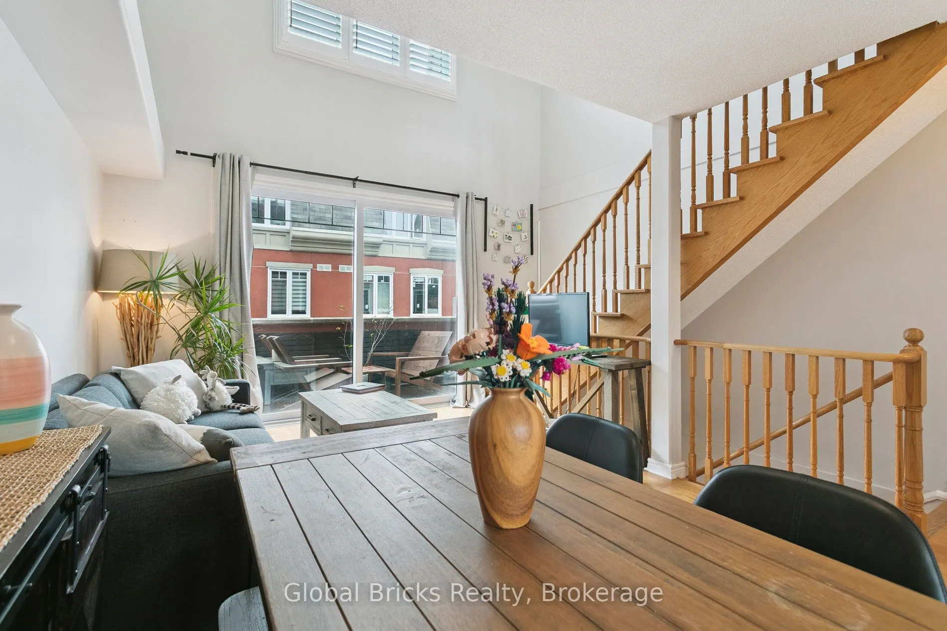 3400 Lakeshore Boulevard W, #203