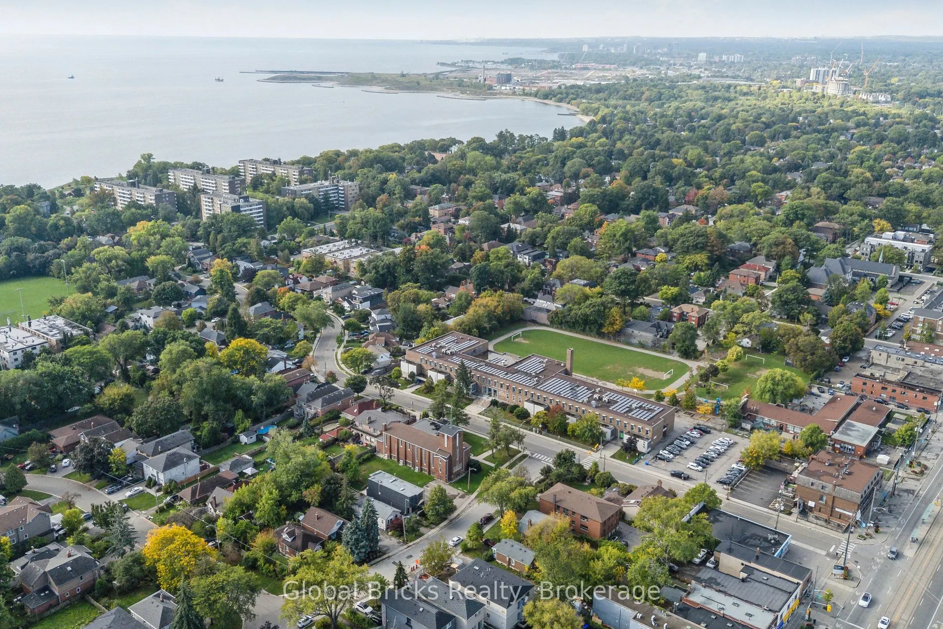3400 Lakeshore Boulevard W, #203
