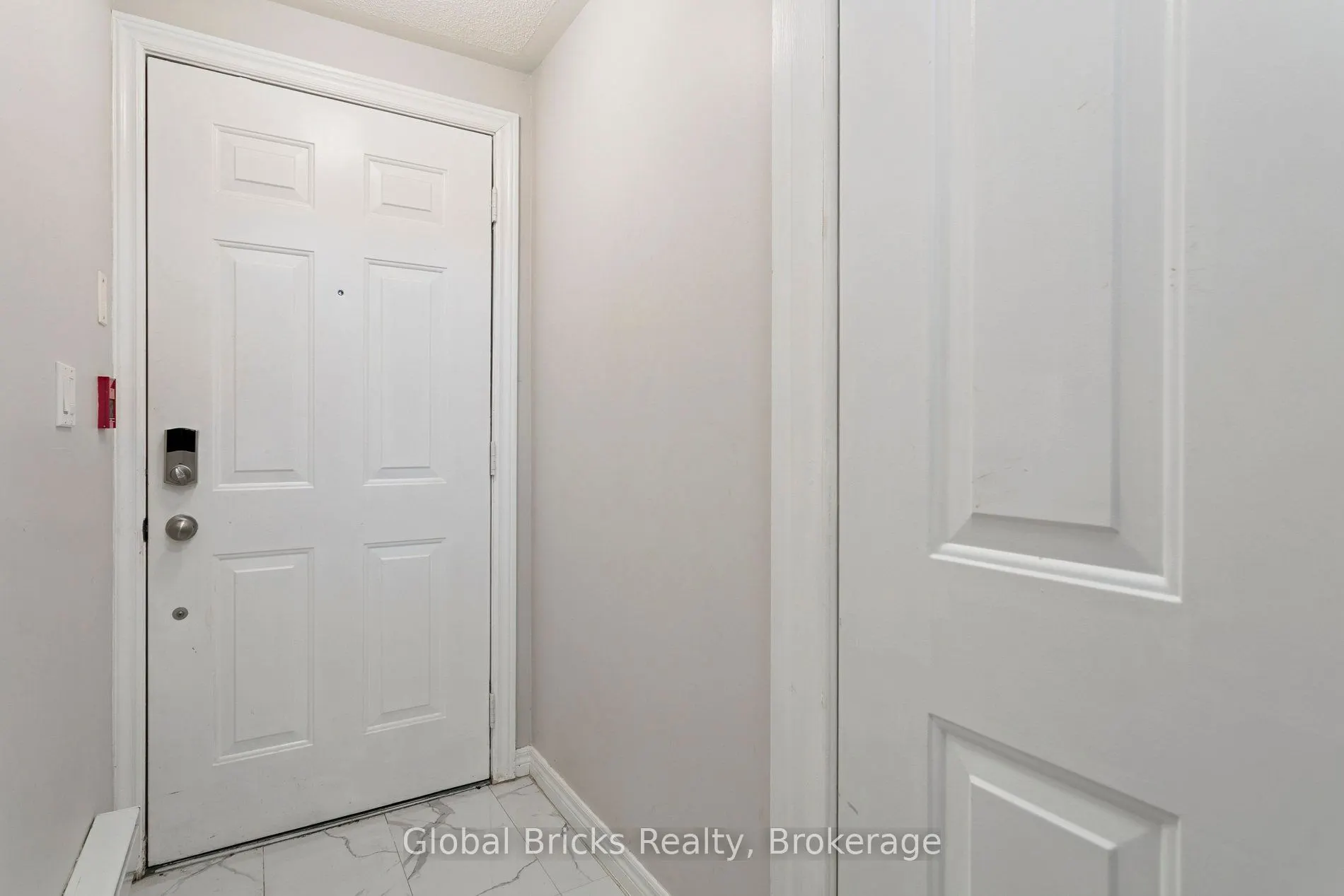 3400 Lakeshore Boulevard W, #203