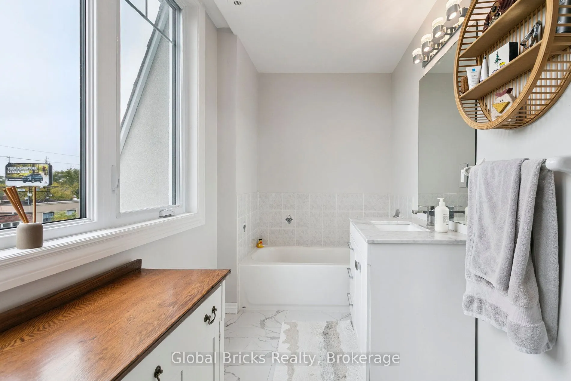 3400 Lakeshore Boulevard W, #203