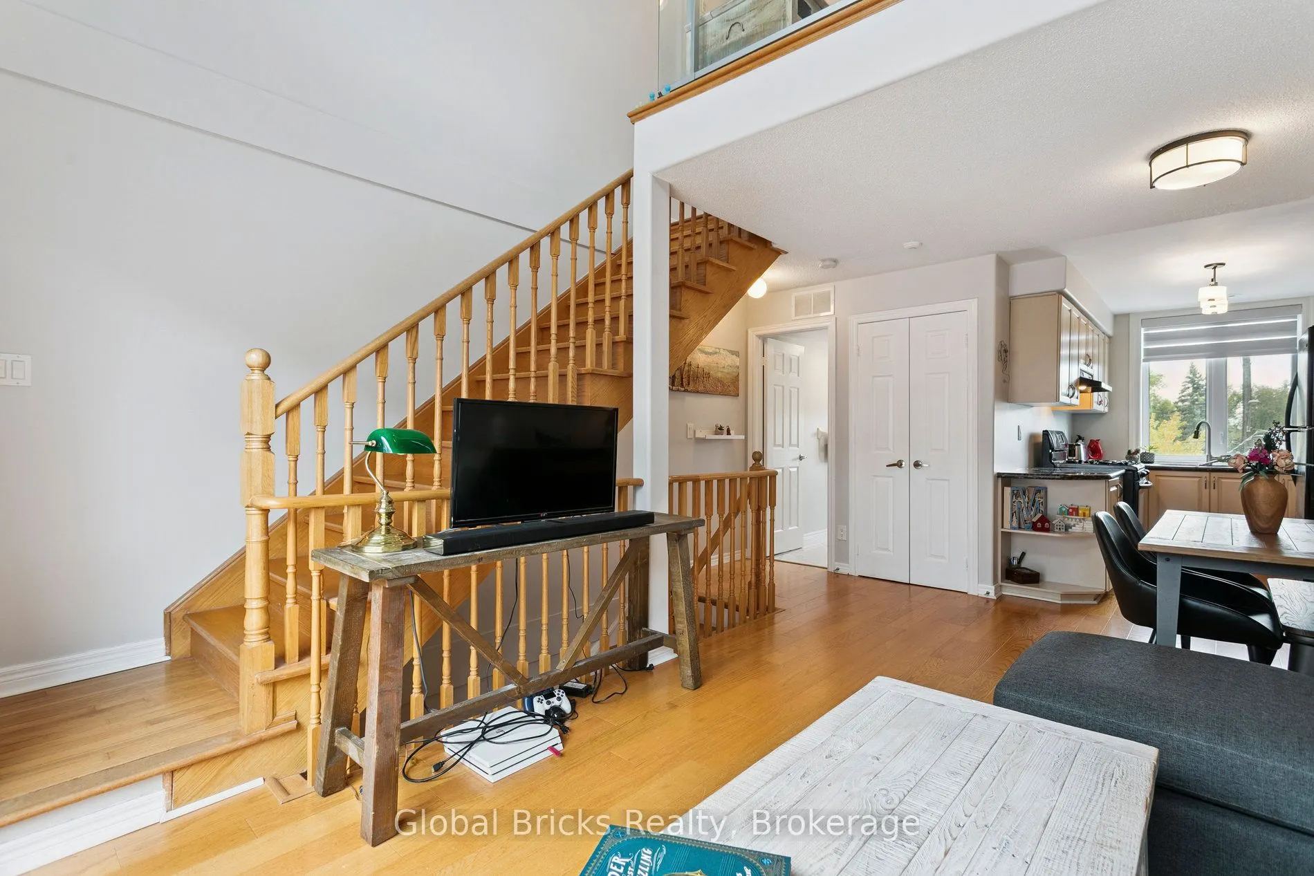 3400 Lakeshore Boulevard W, #203
