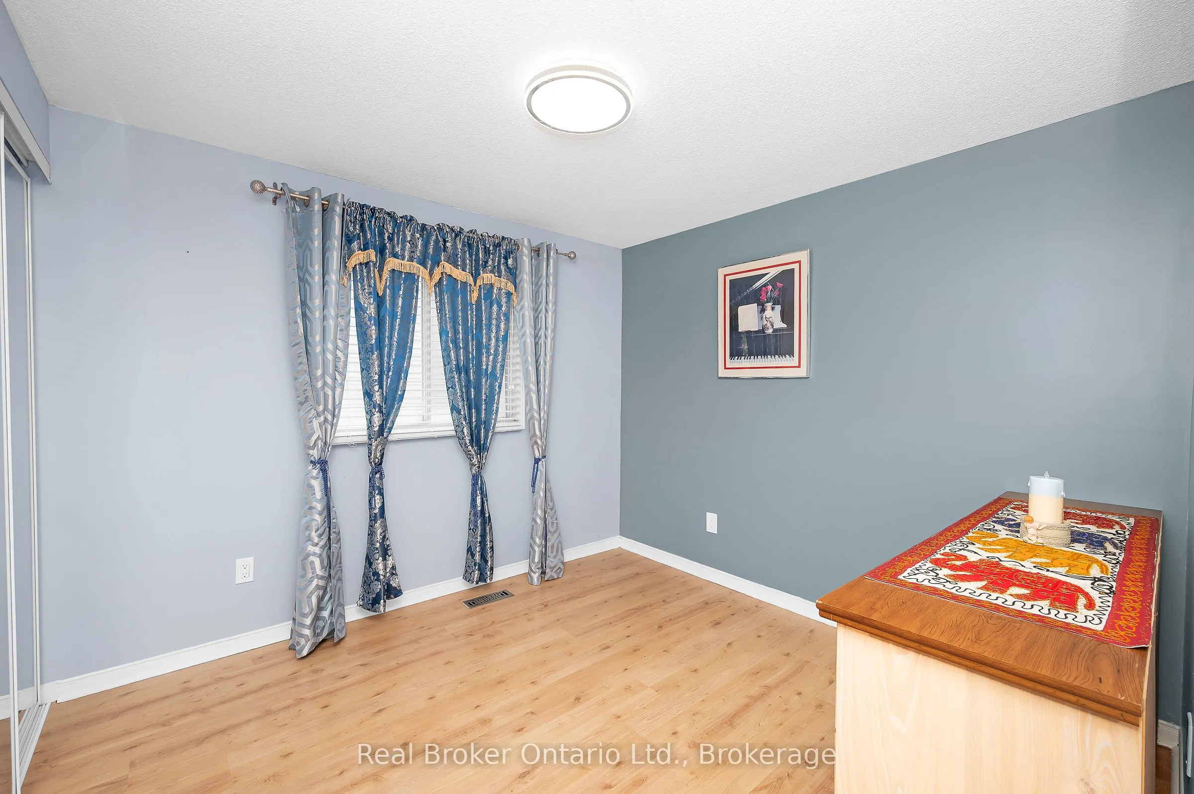 3277 Folkway Drive