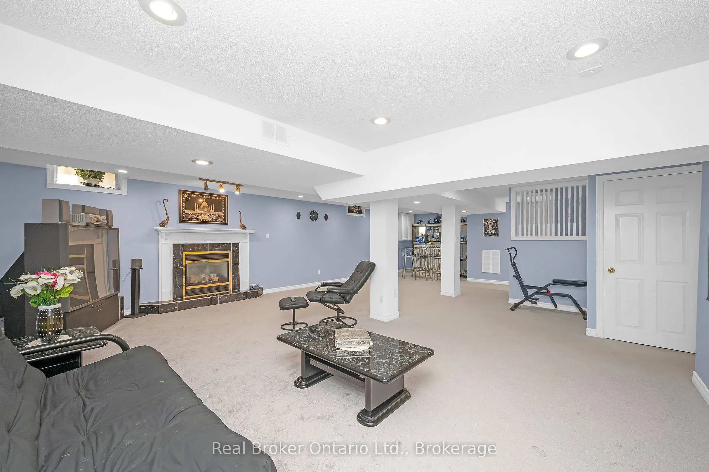 3277 Folkway Drive