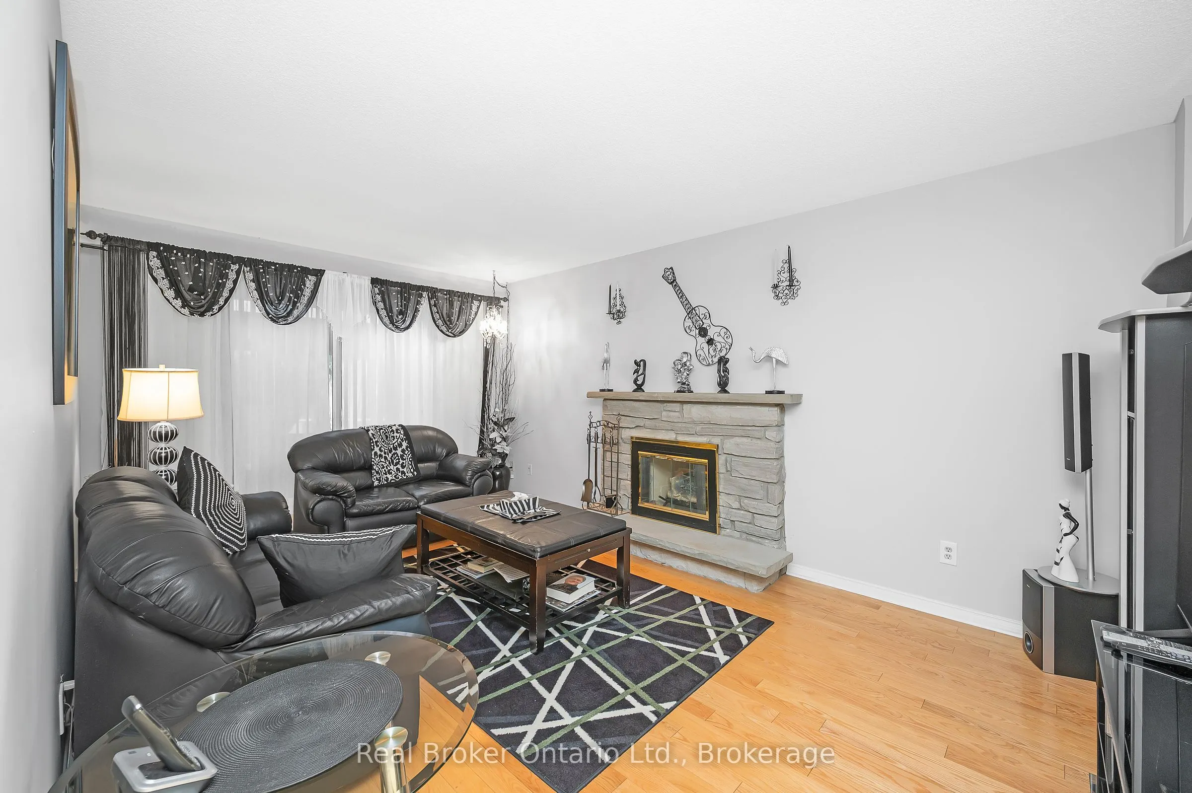 3277 Folkway Drive