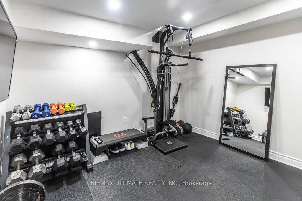 6869 Hickling Crescent