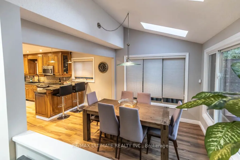6869 Hickling Crescent