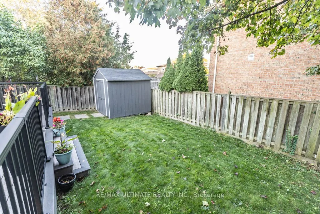 6869 Hickling Crescent