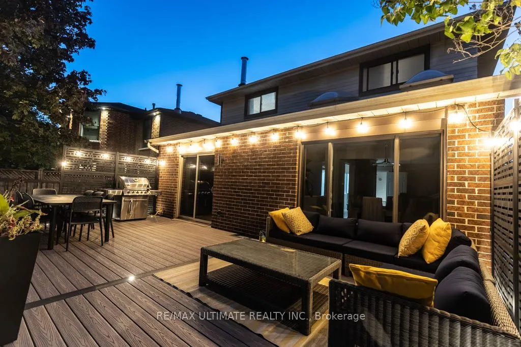 6869 Hickling Crescent