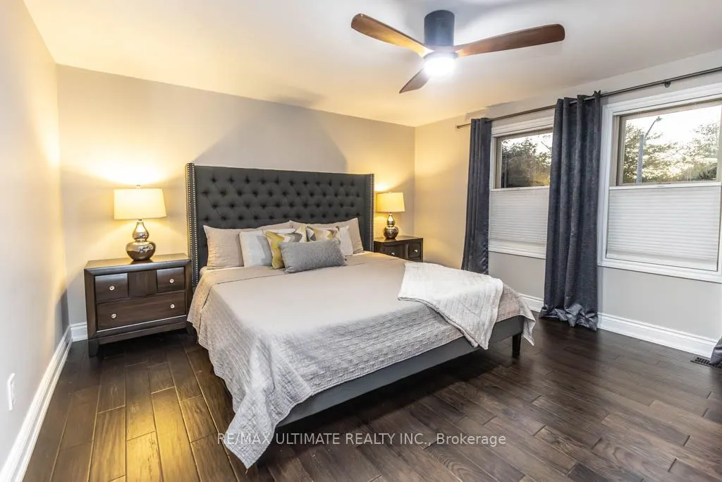 6869 Hickling Crescent