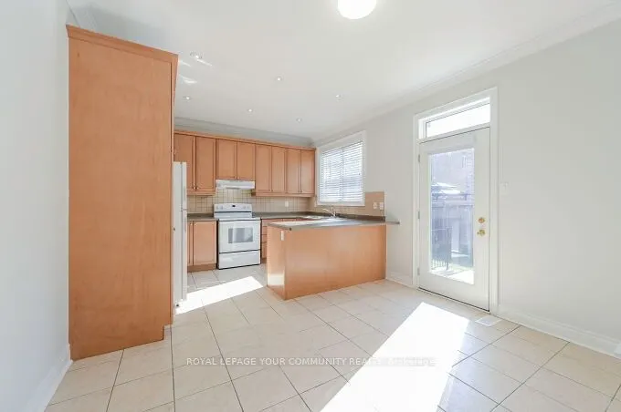 128 Watsonbrook Drive, #Upper unit