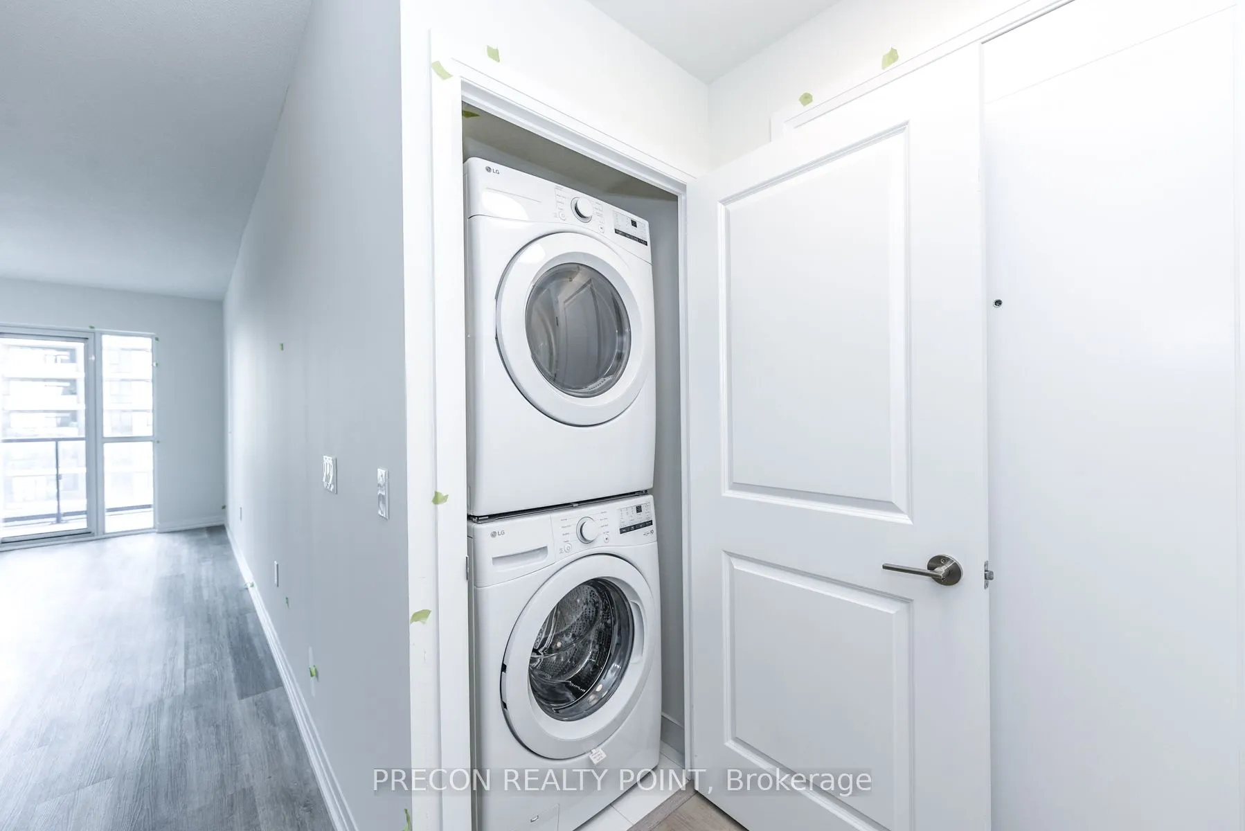 15 Watergarden Drive N, #1205