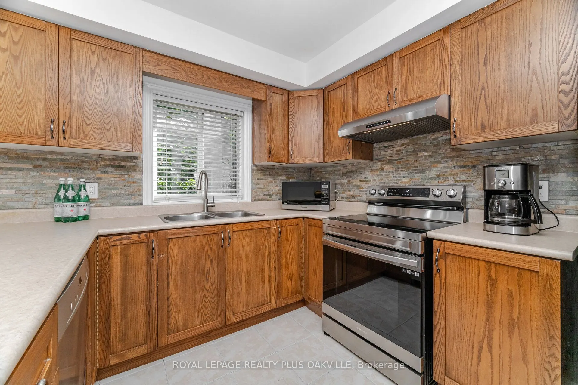 1248 Guelph Line, #5