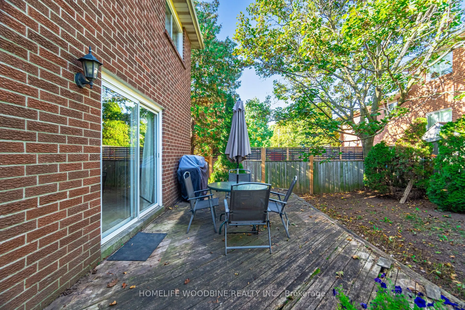 1431 Harmsworth Square