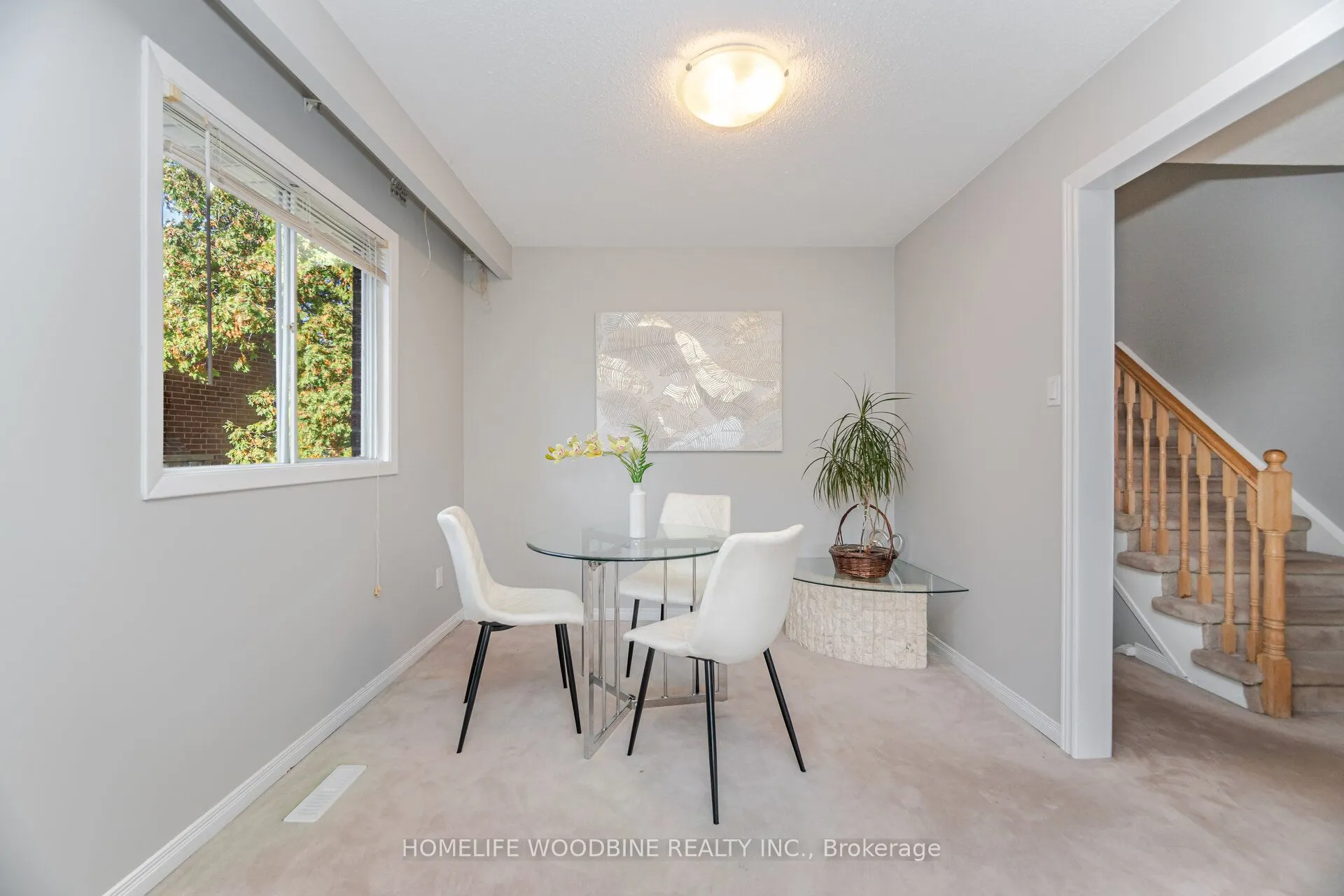 1431 Harmsworth Square