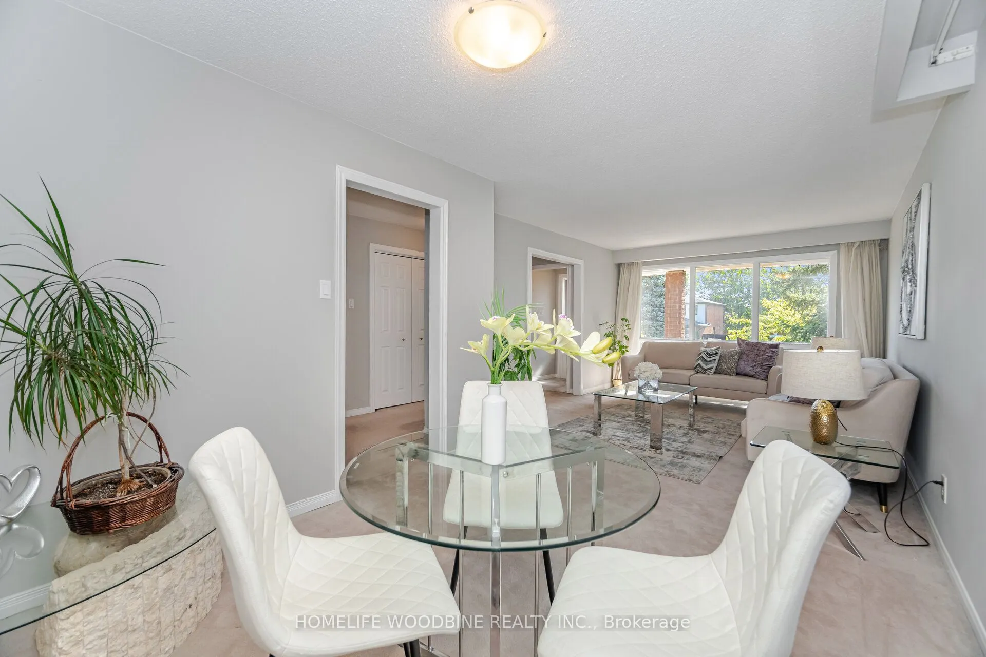 1431 Harmsworth Square