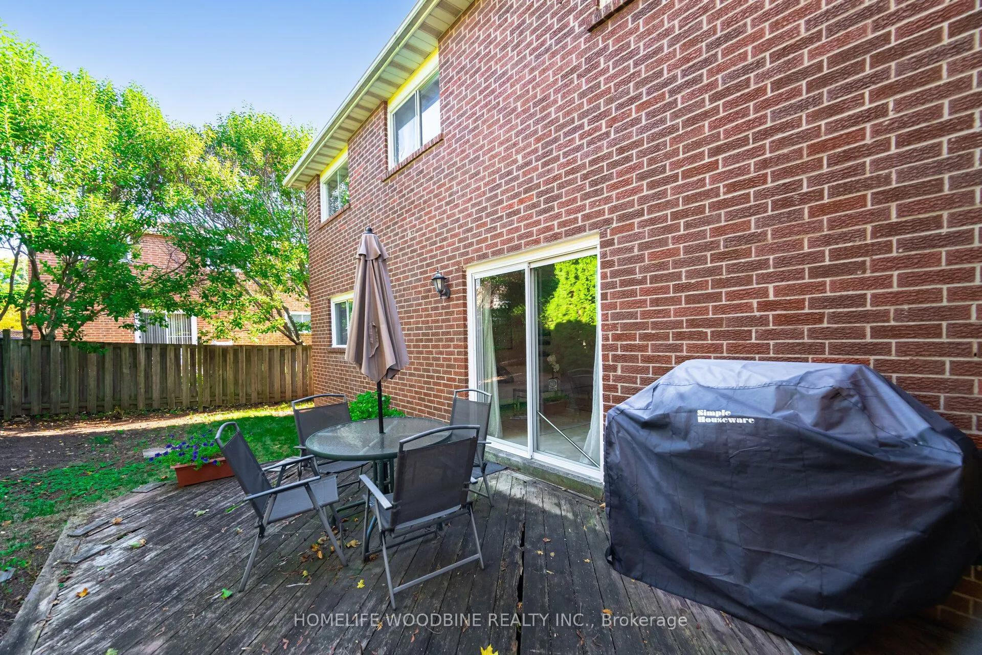 1431 Harmsworth Square