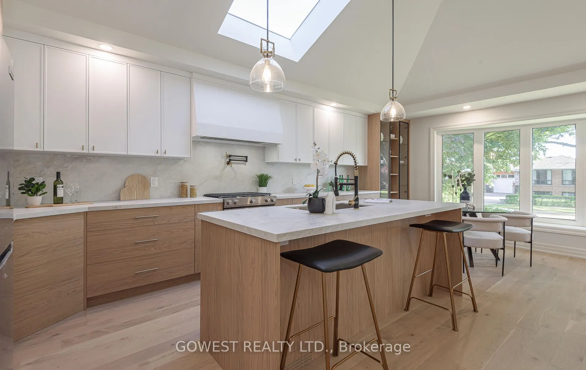 27 Hollister Road