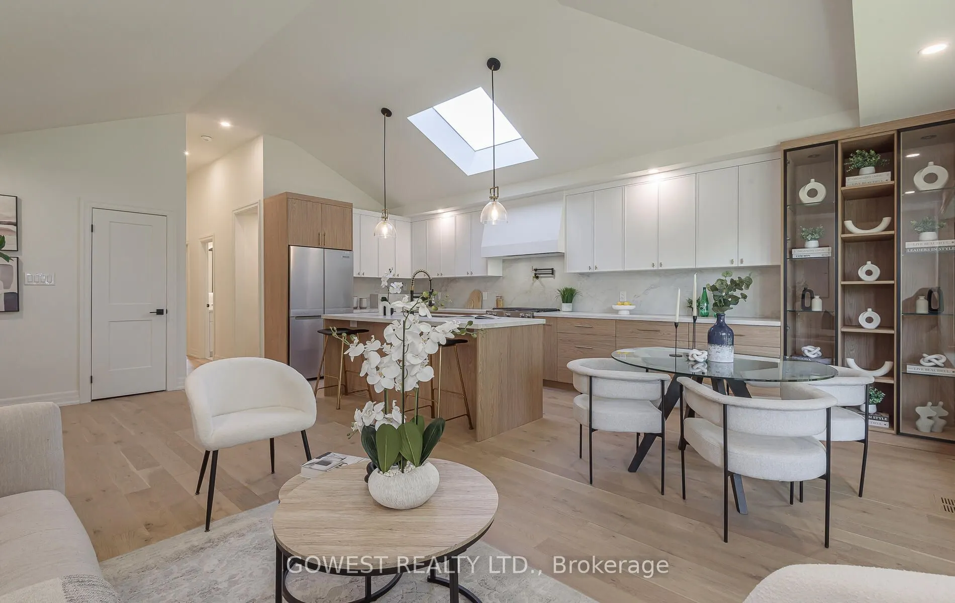 27 Hollister Road